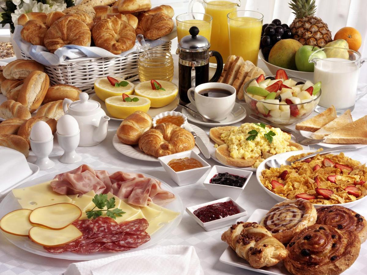Crowne Plaza - West Cairo Arkan By Ihg Місто ім. 6 Жовтня Екстер'єр фото A continental breakfast