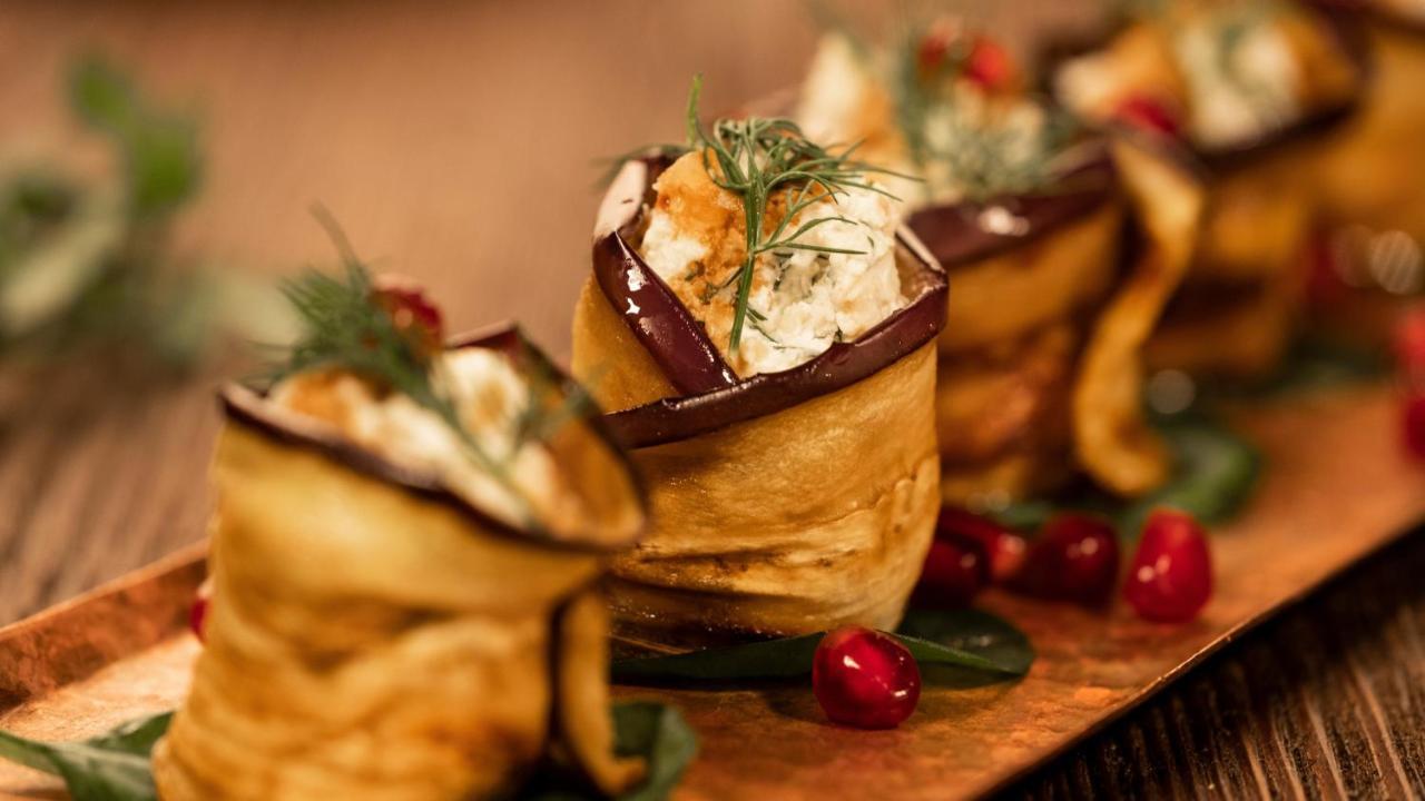 Crowne Plaza - West Cairo Arkan By Ihg Місто ім. 6 Жовтня Екстер'єр фото Eggplant stuffed with goat cheese